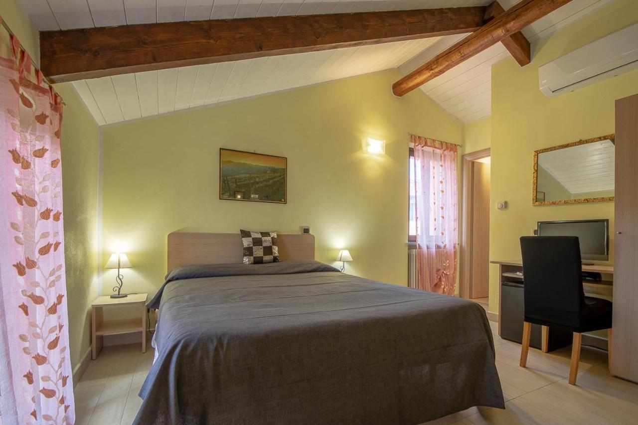 La Valle B&B อัสตี ภายนอก รูปภาพ